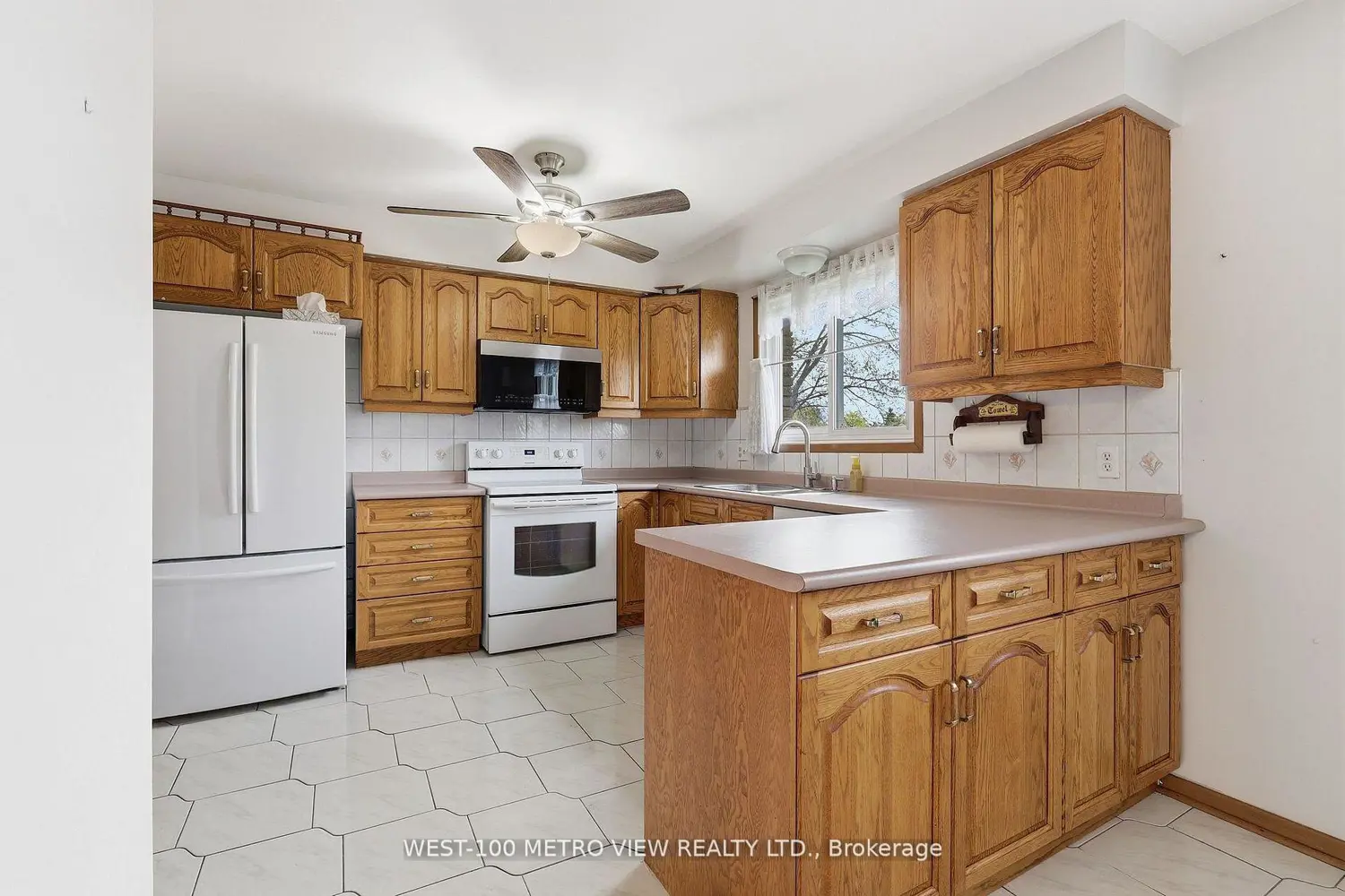 3099 Bentworth Drive photo 4