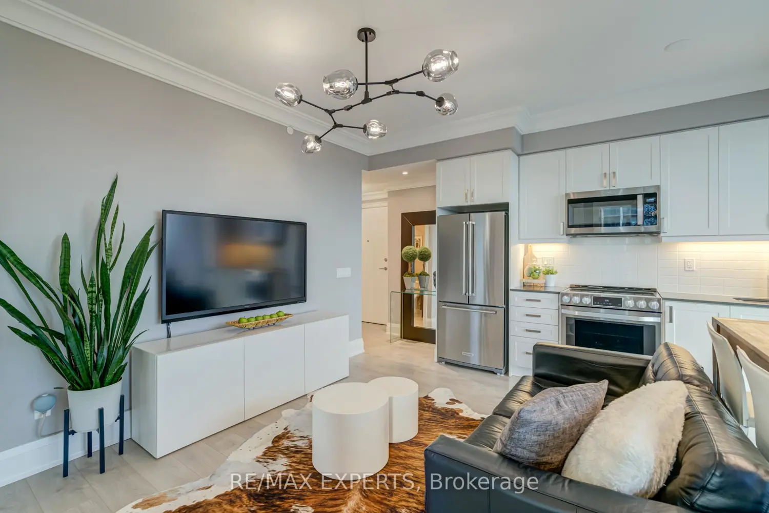 7895 Jane Street 2106 photo 3