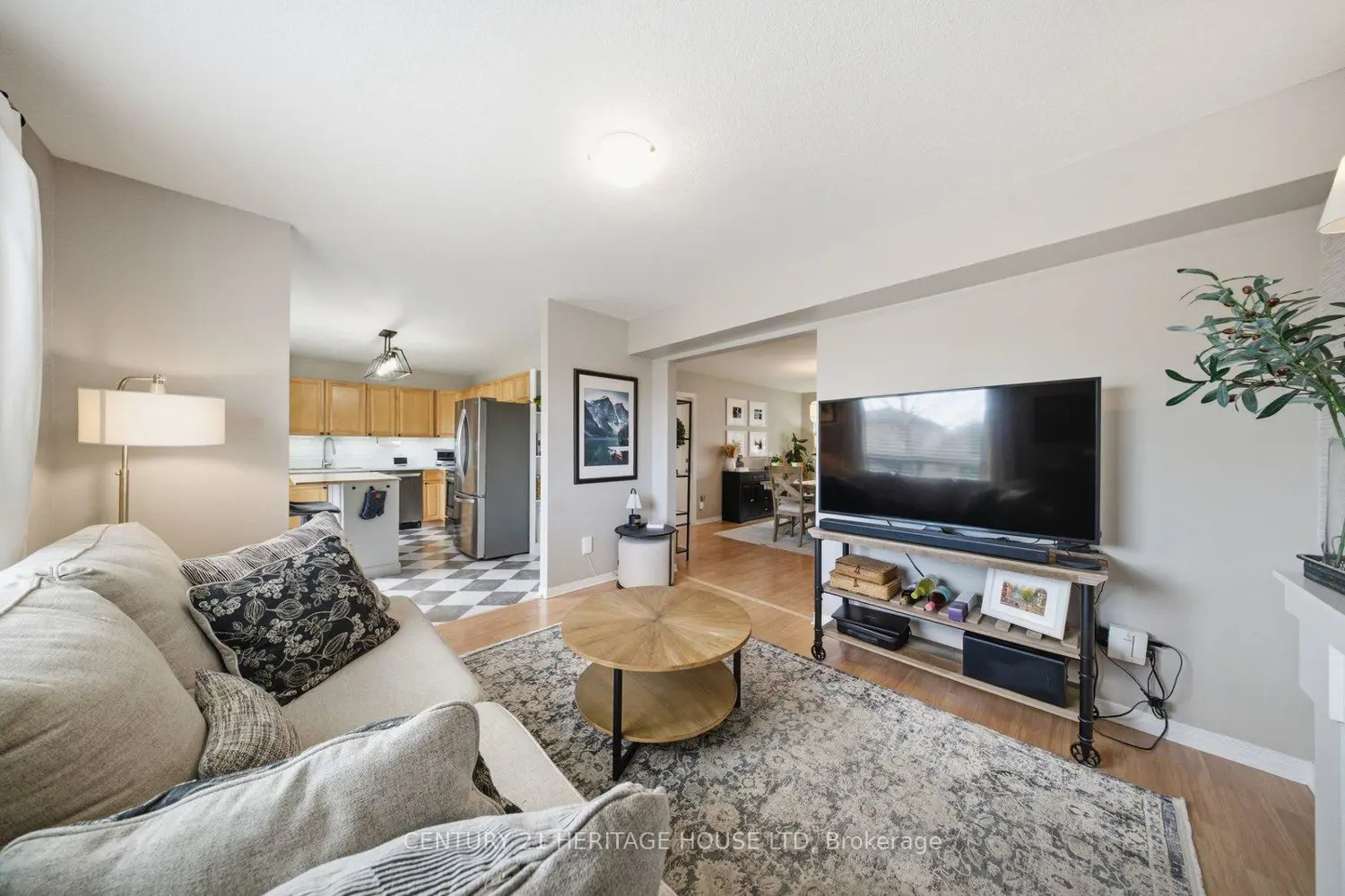 34 Primrose Drive photo 3