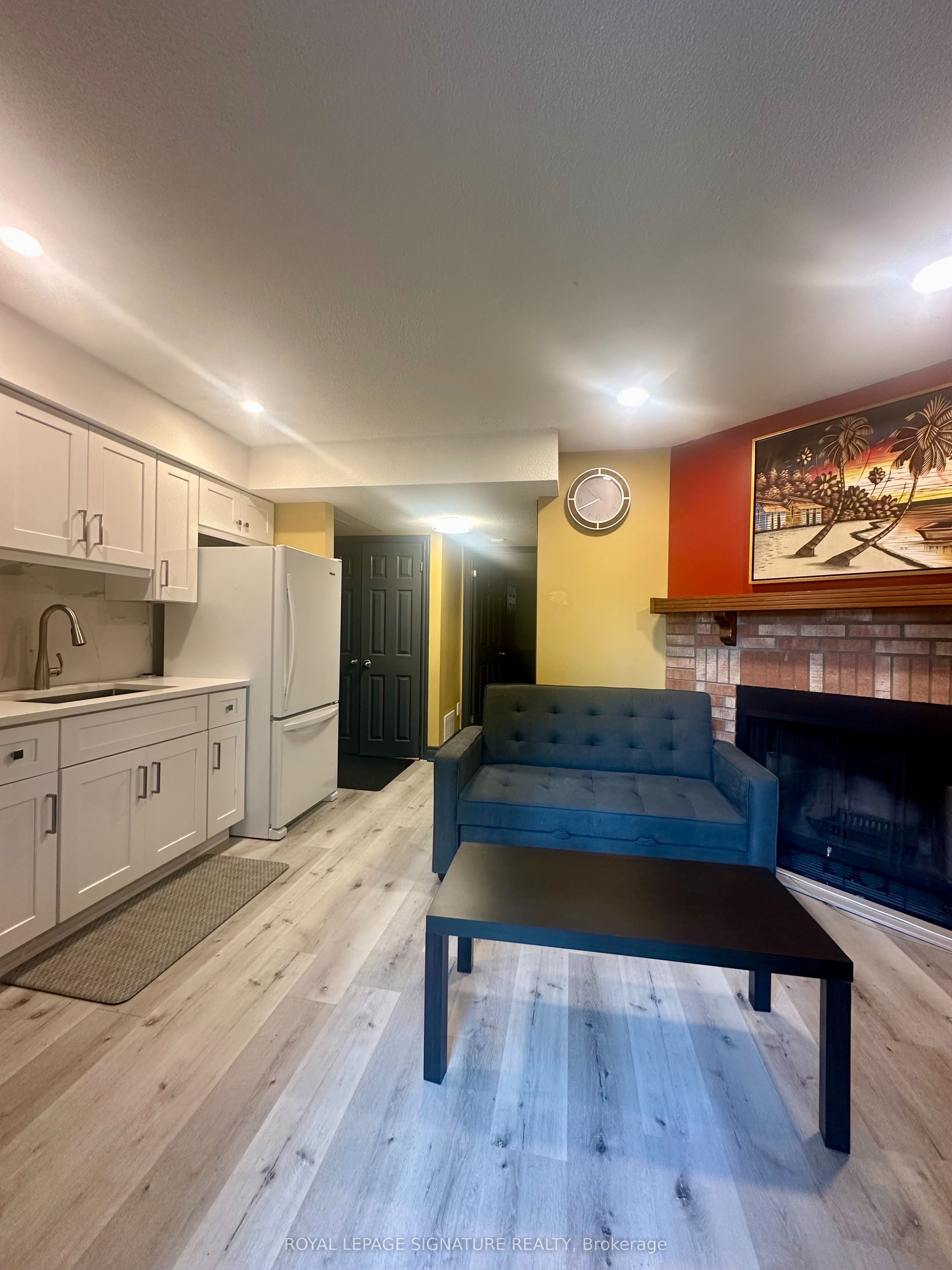 20-6859 Edenwood Drive, Mississauga, ON, L5N 5Z8
