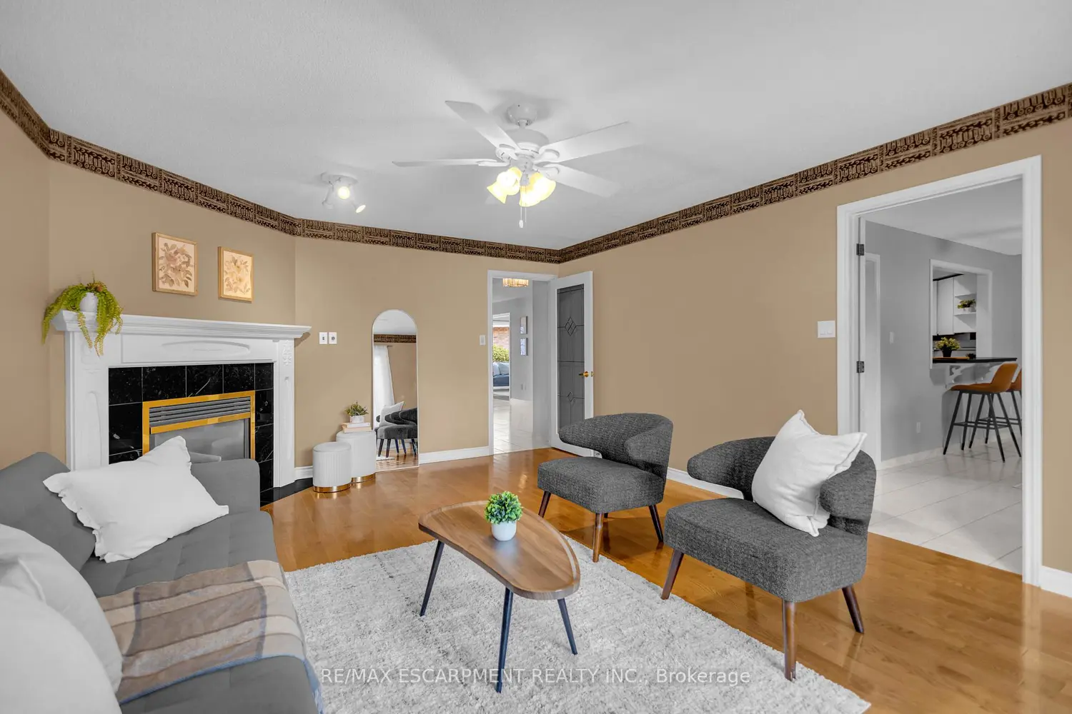 489 Acadia Drive photo 5
