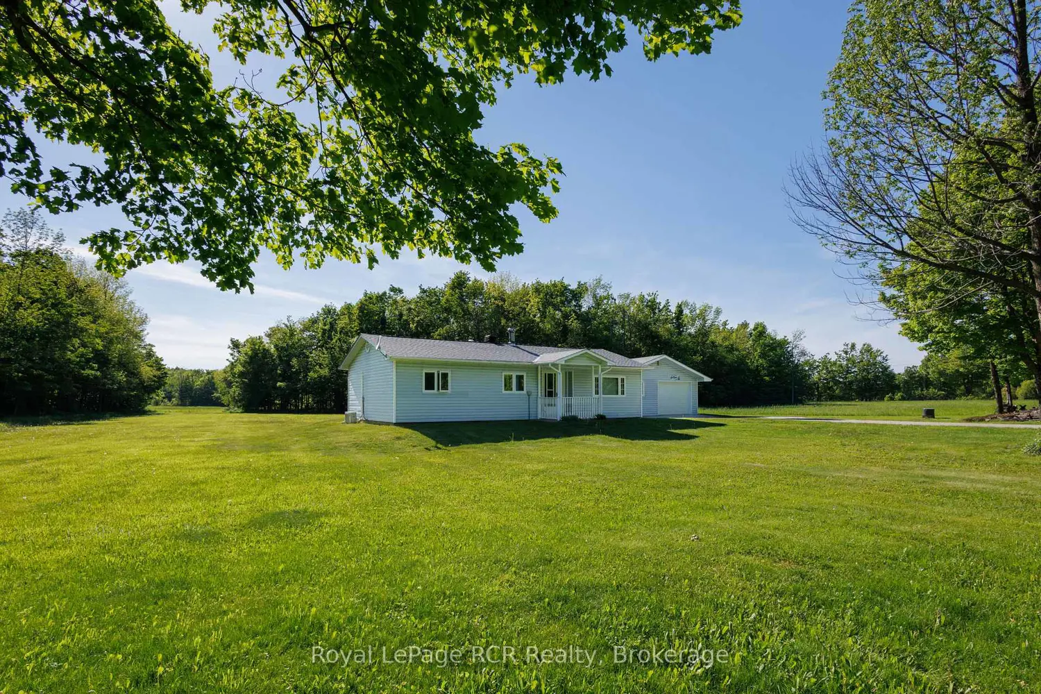 310420 Kemble Rock Road photo 2