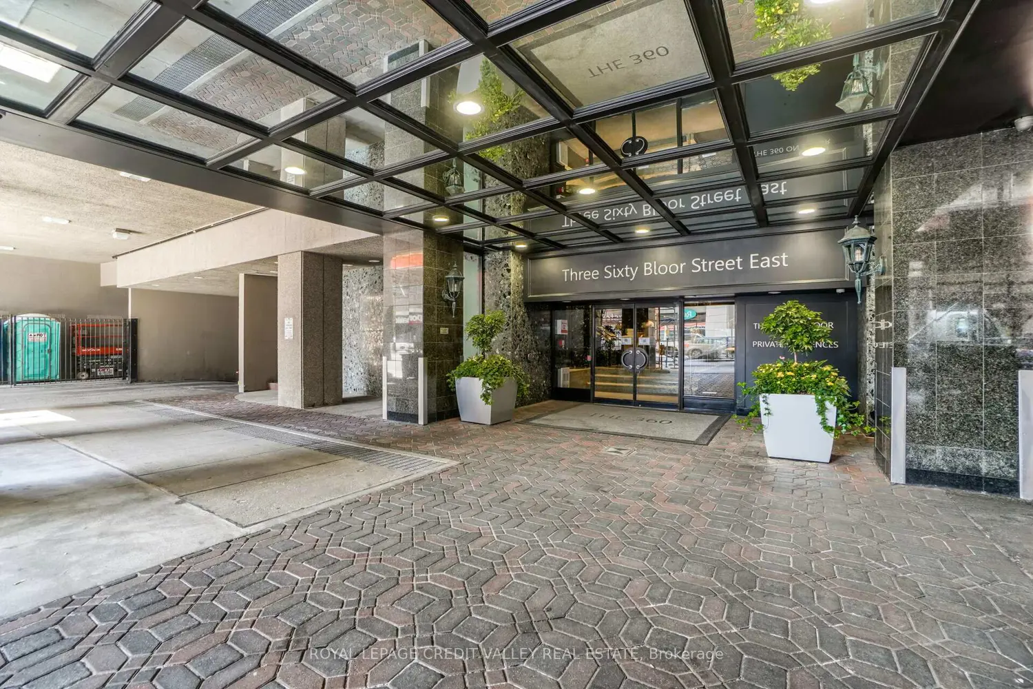 360 Bloor Street 601