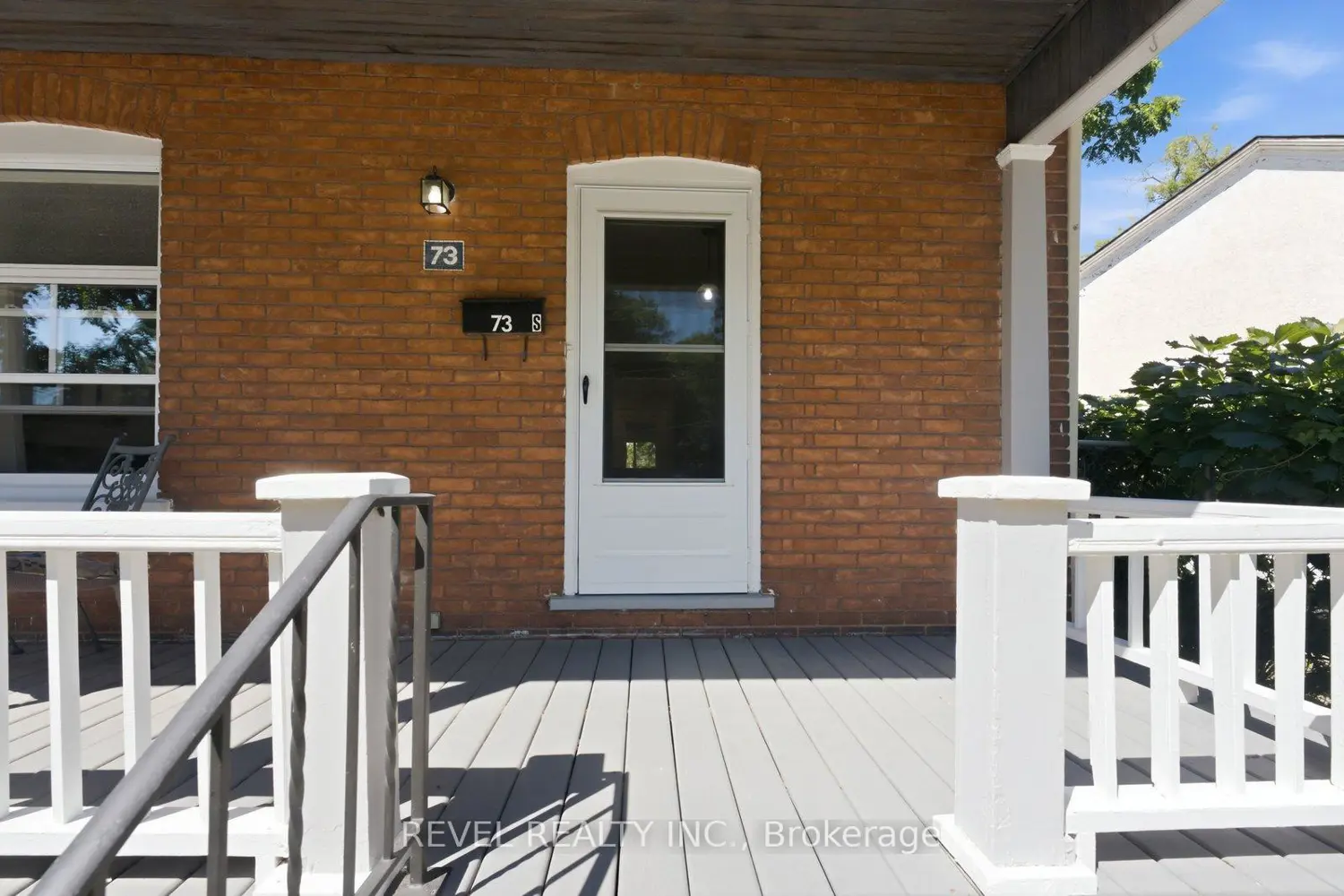 73 Grand River Street photo 4