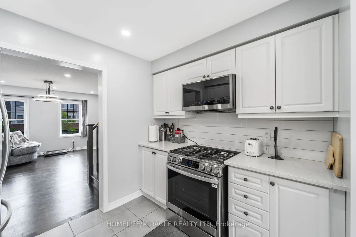 24 Metro Crescent photo 5