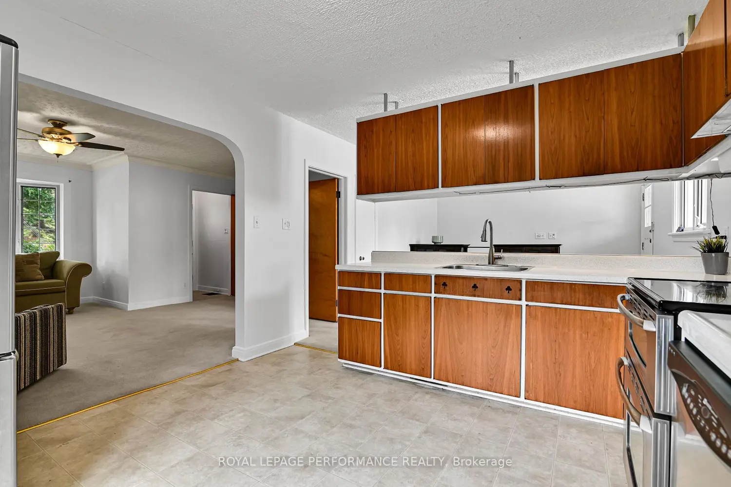 93 Presland Road photo 5