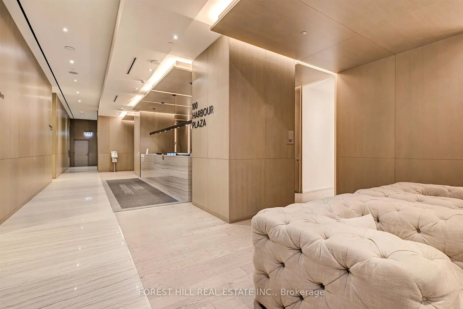 100 Harbour Street 5410 photo 3