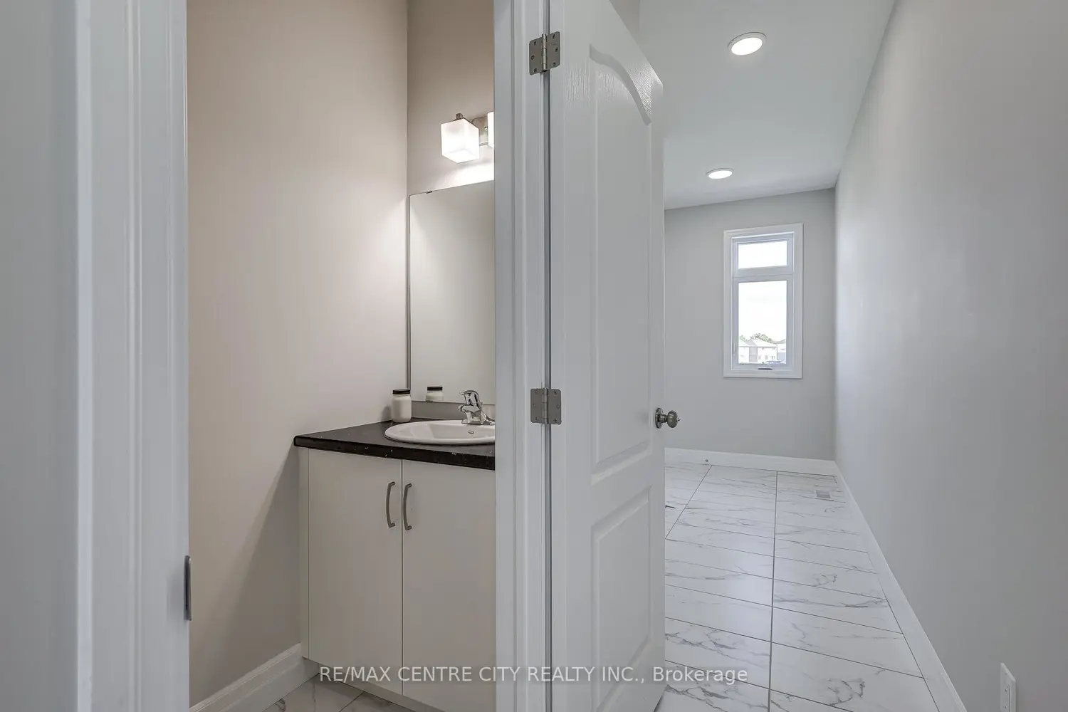 58 Aspen Parkway photo 5