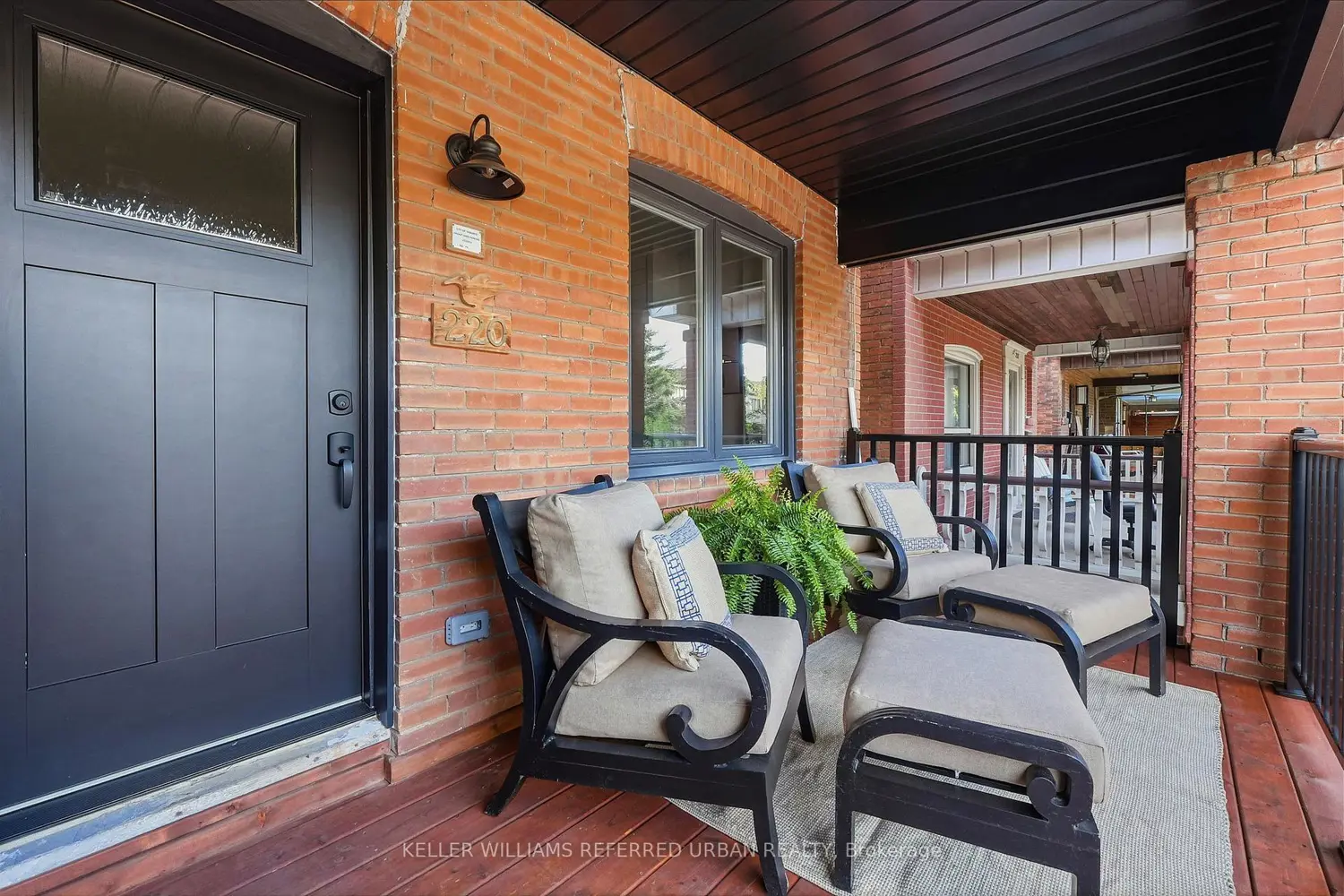 220 Westmount Avenue photo 3