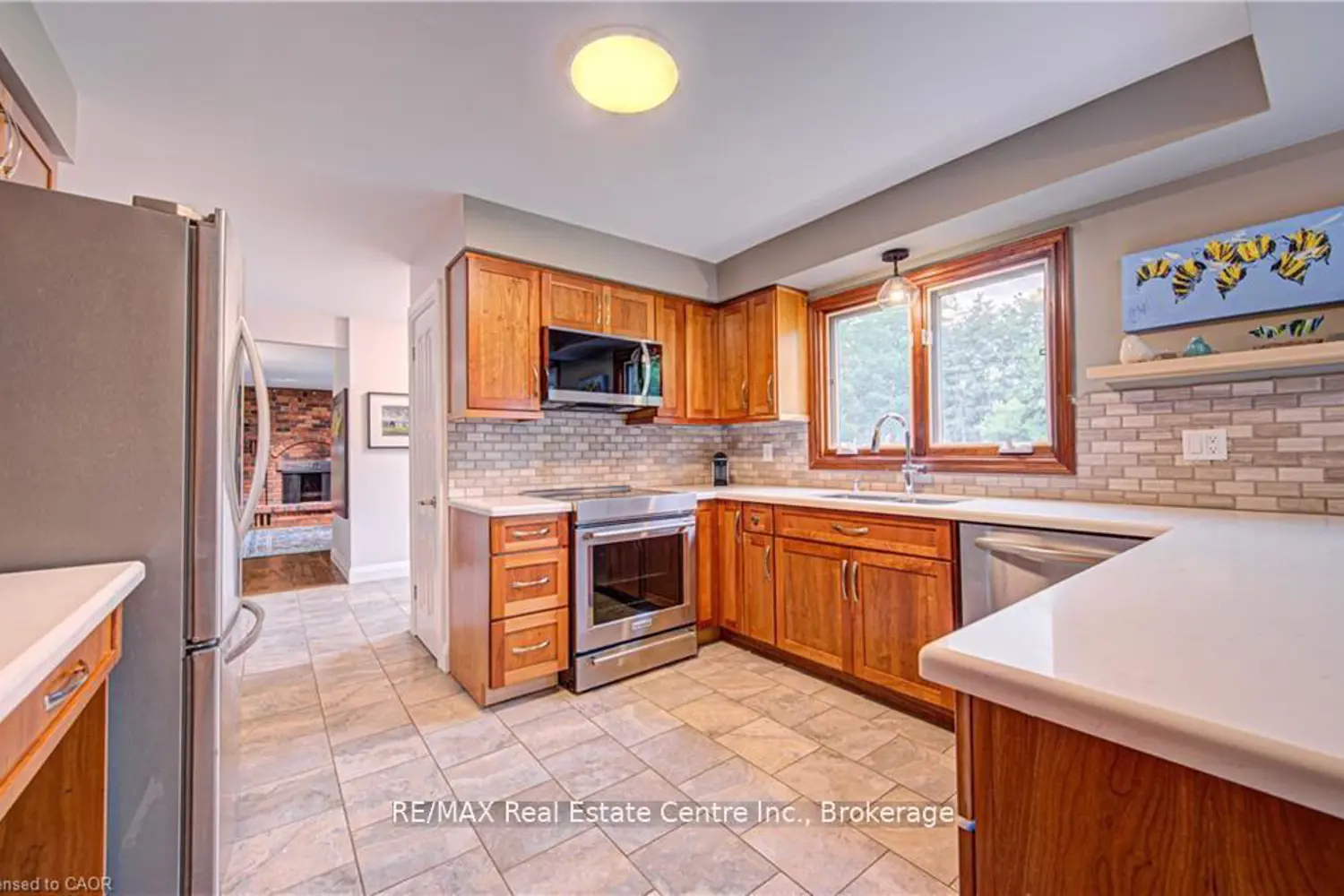 336 Maple Avenue photo 4