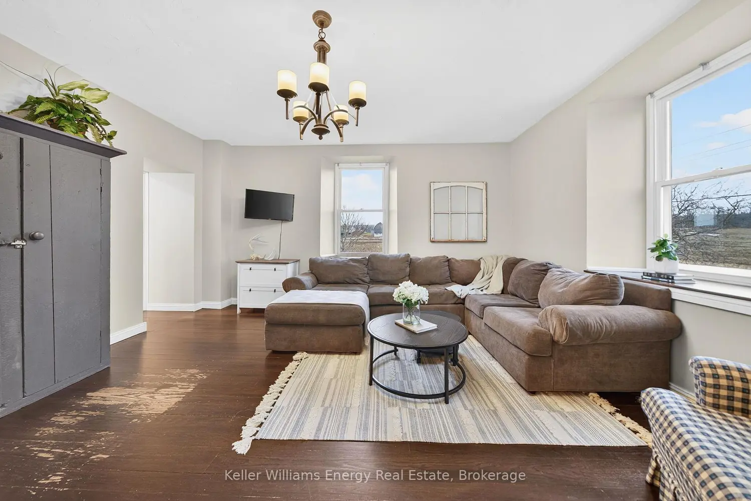 1114 Harrington Road photo 4
