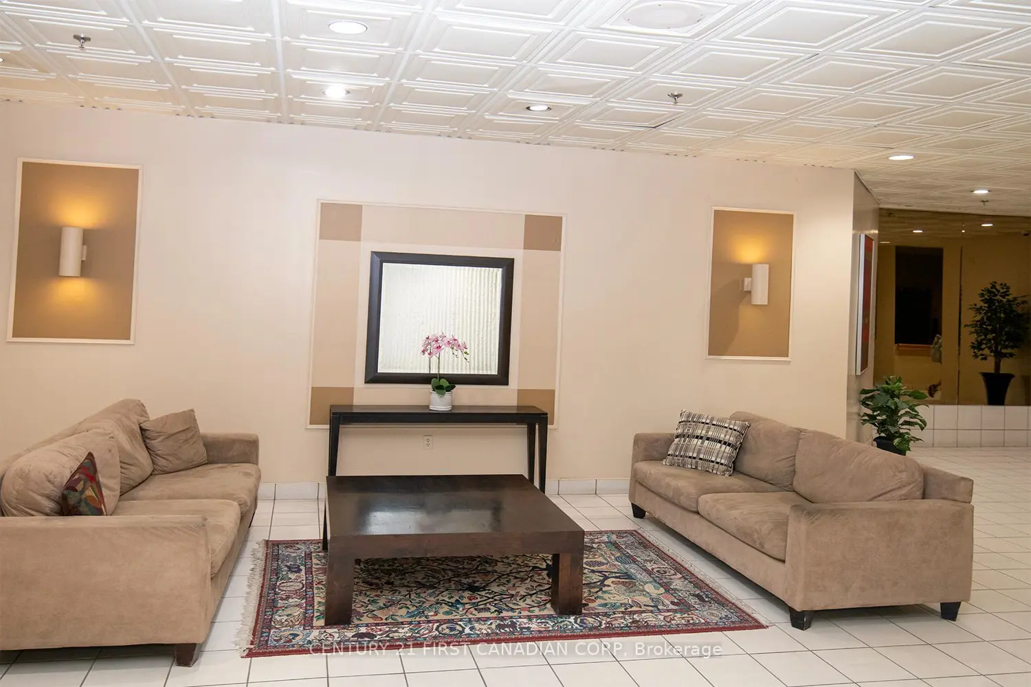 380 King Street 1505 photo 3
