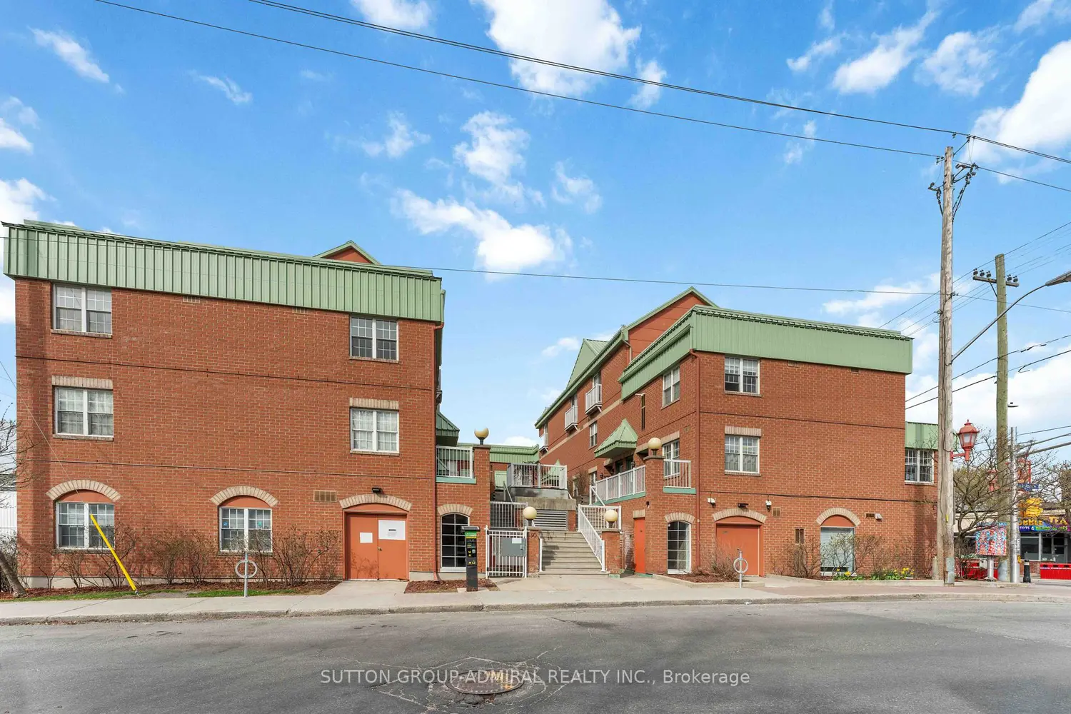 130 Rochester Street 9 photo 2