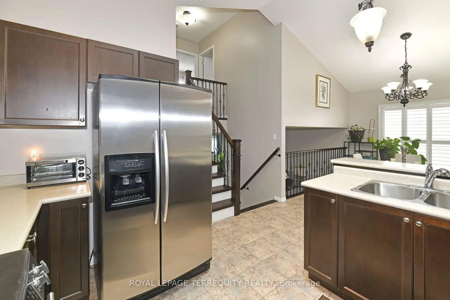 591 Luple Avenue photo 4