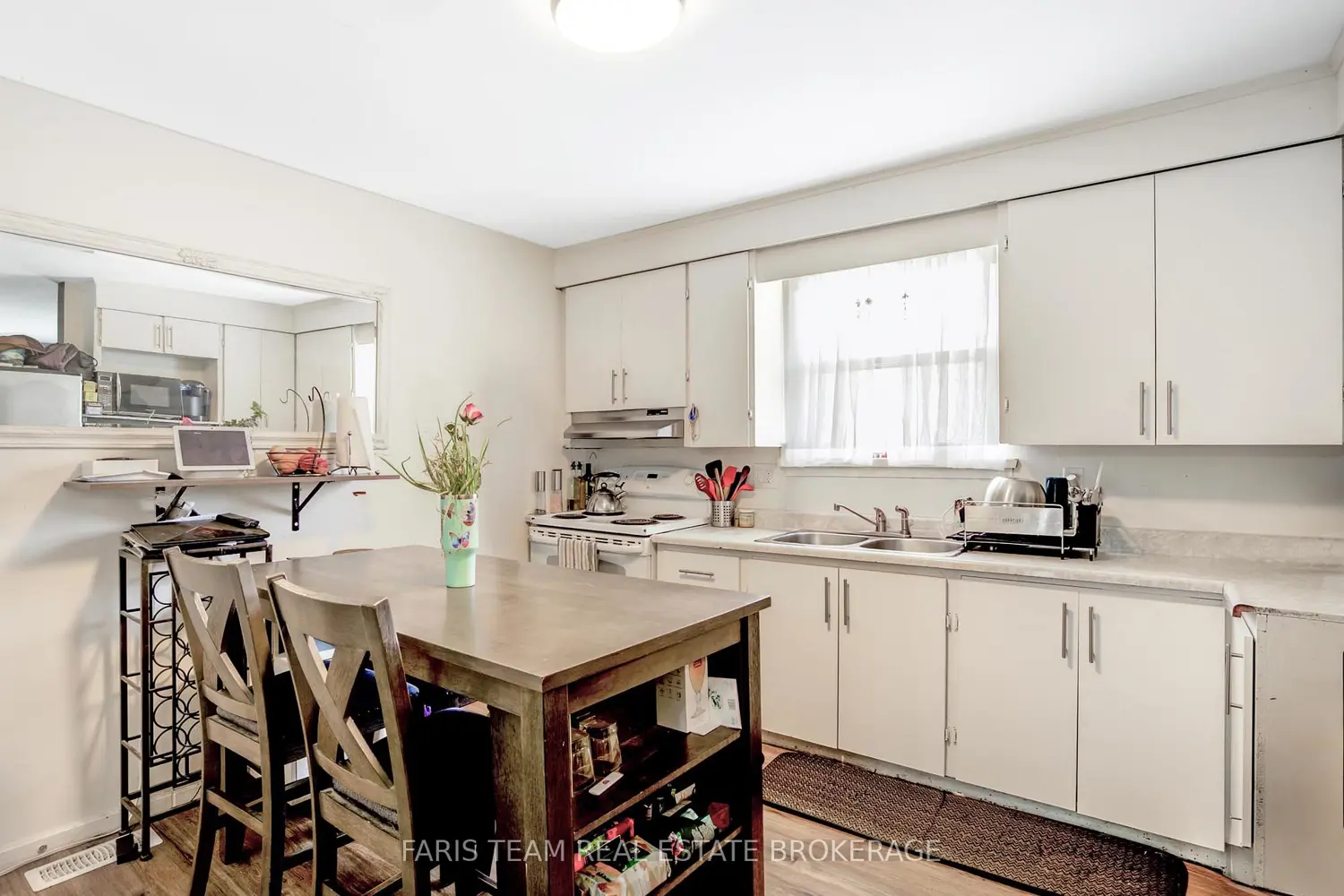 179 John Street photo 3