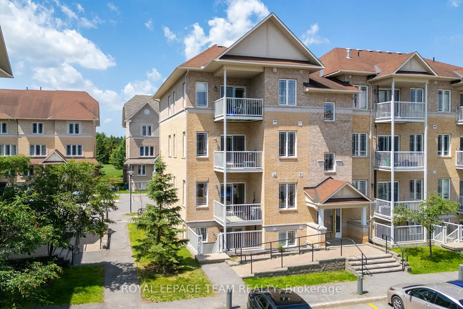 236 Paseo Private 2 photo 4