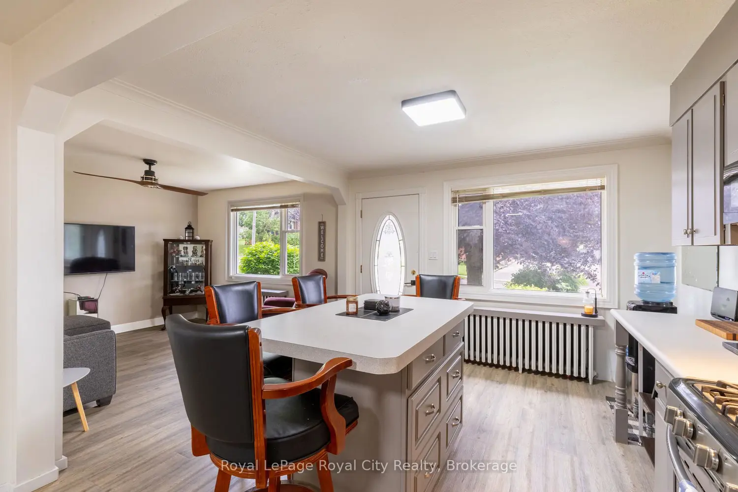 190 Grange Street photo 3