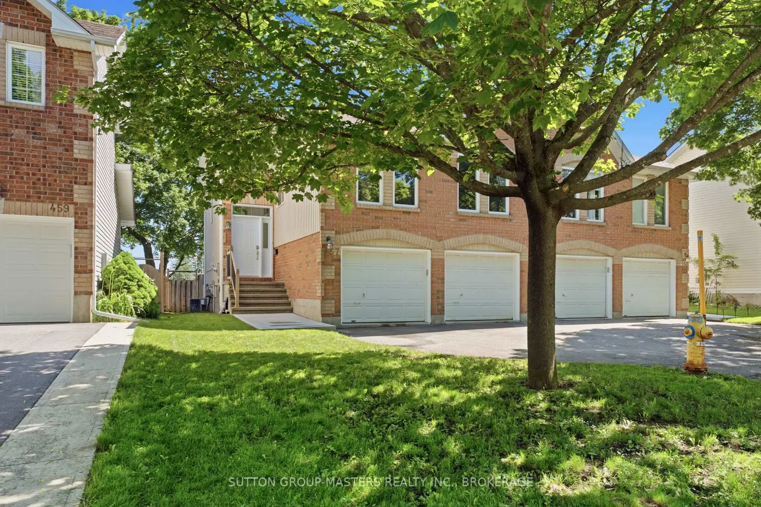 457 Fieldstone Drive photo 2