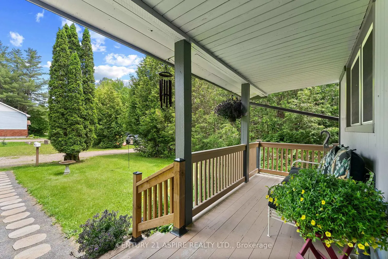 34 Shady Lane photo 2