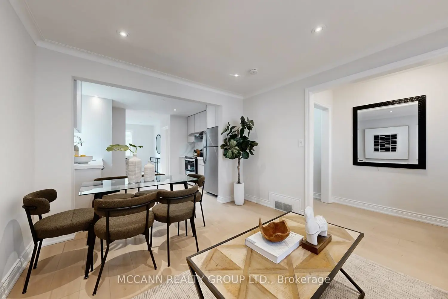 496 Northcliffe Boulevard photo 4