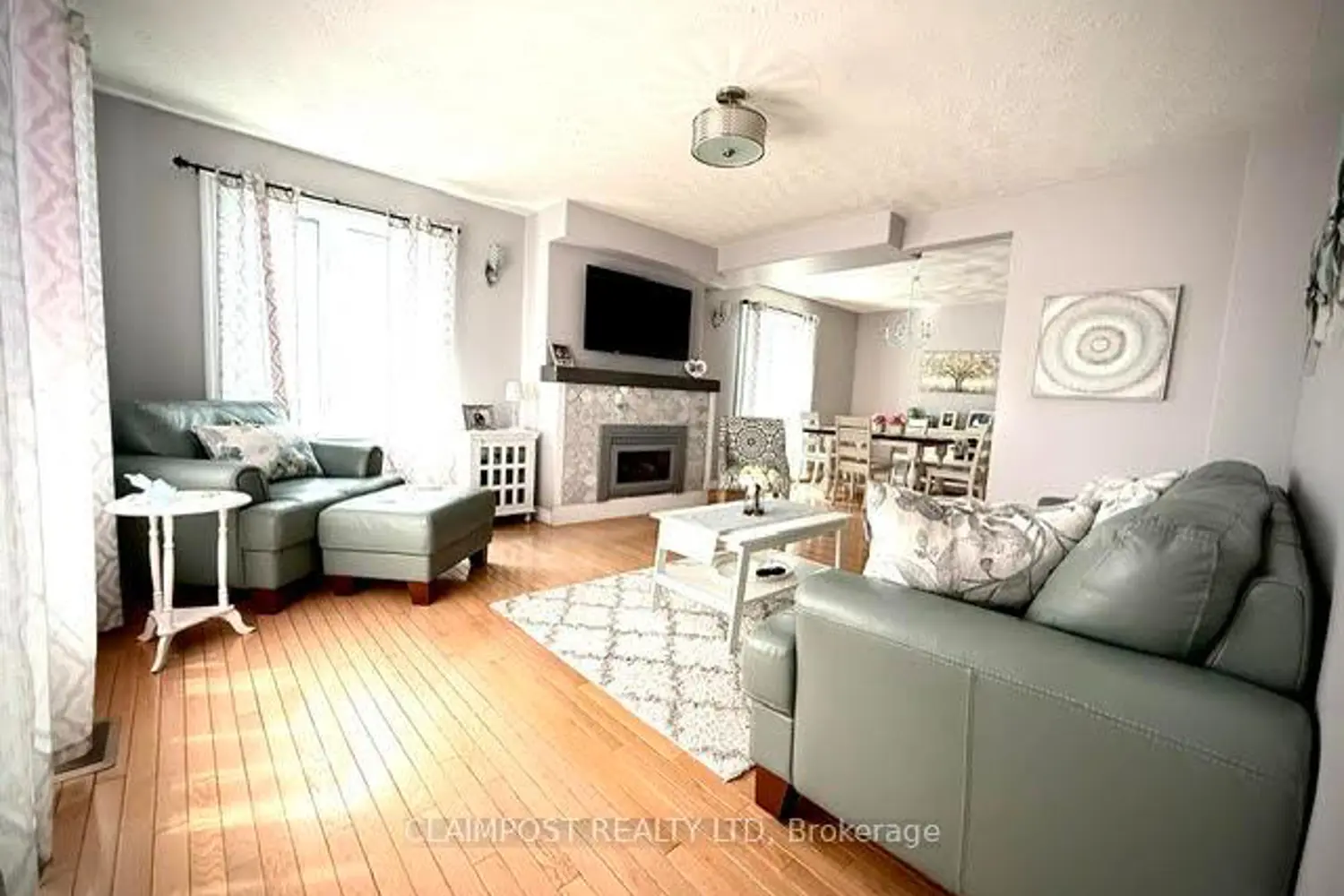 690 Howard Avenue photo 5