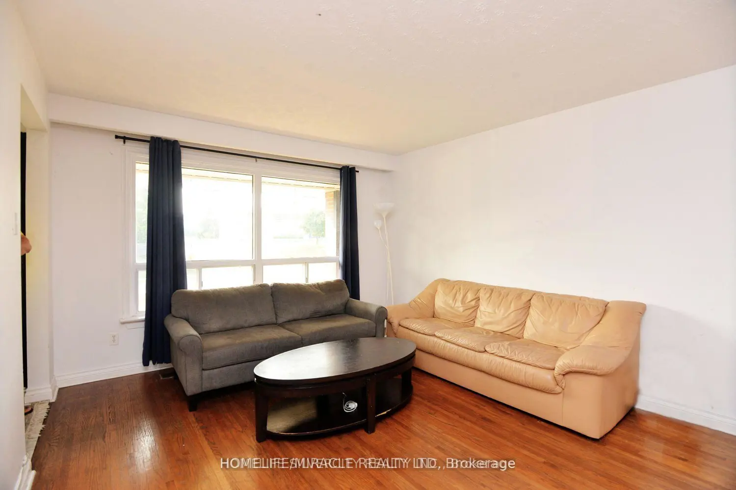 88 Ardglen Drive photo 3