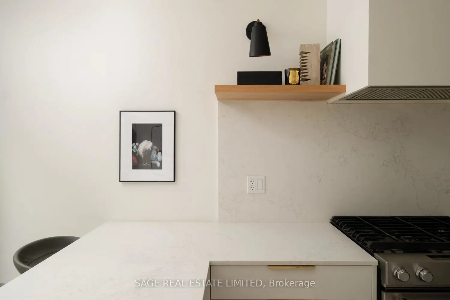 75 Allen Avenue photo 4