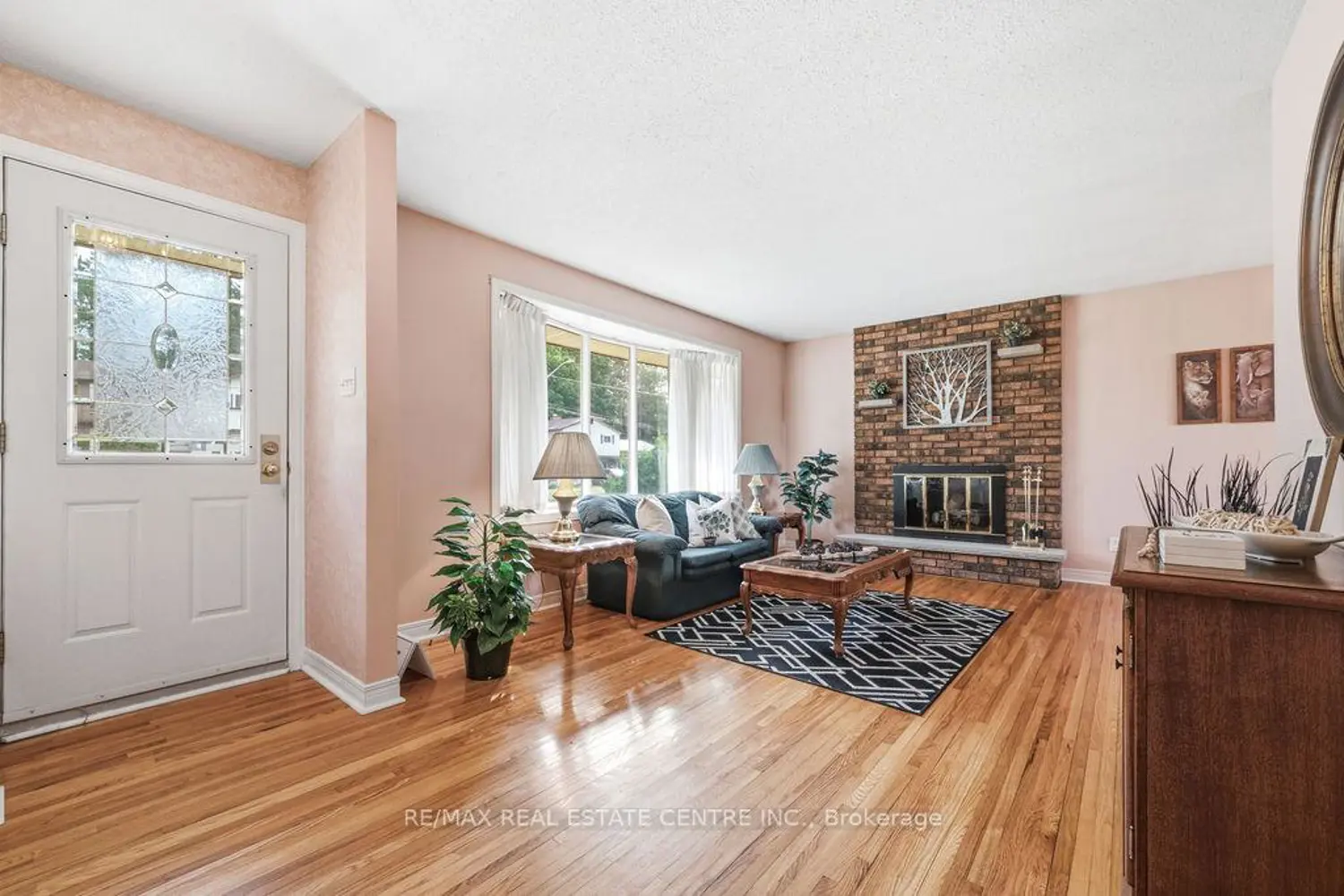 633 Birch Street photo 2