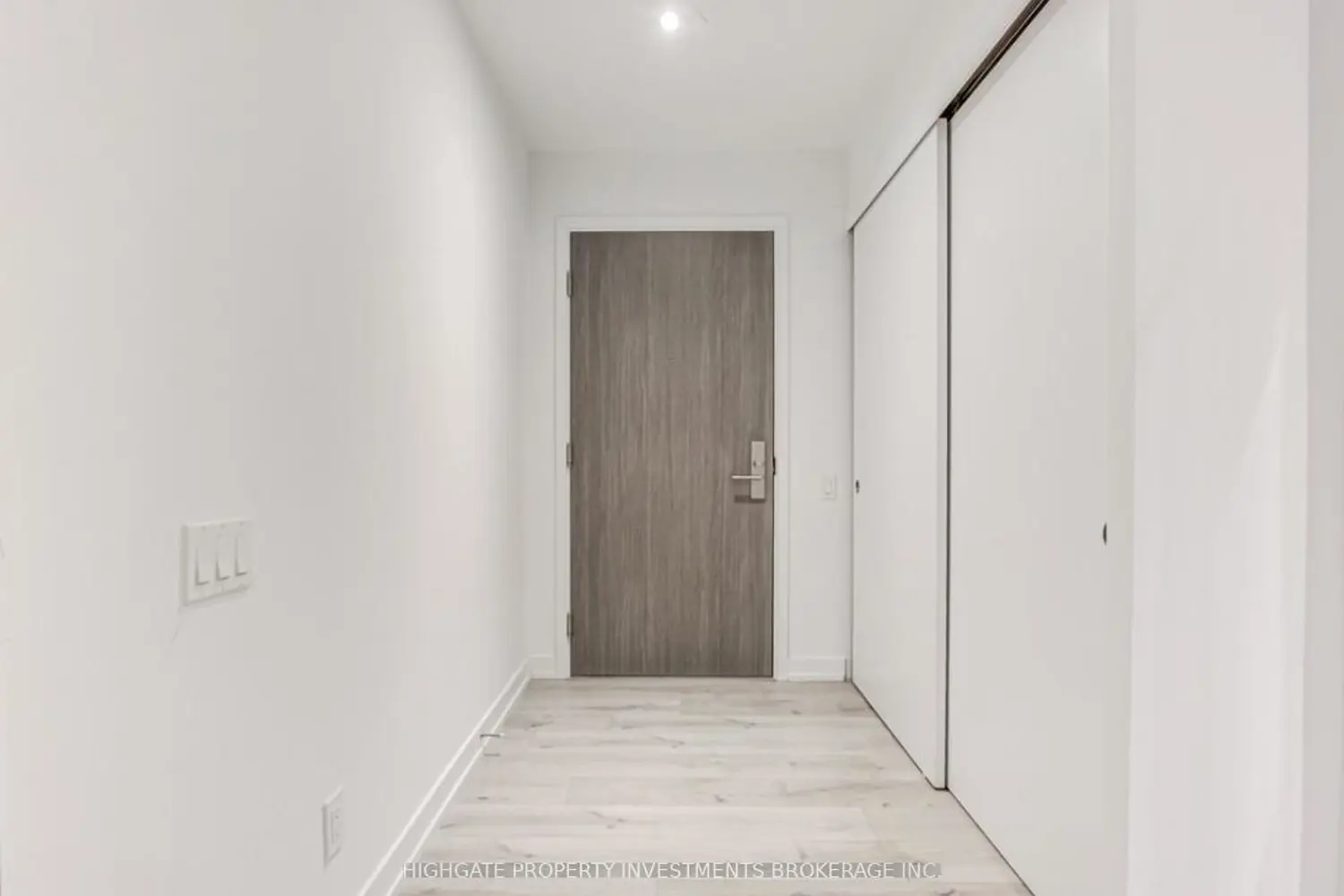161 Roehampton Avenue 228 photo 2