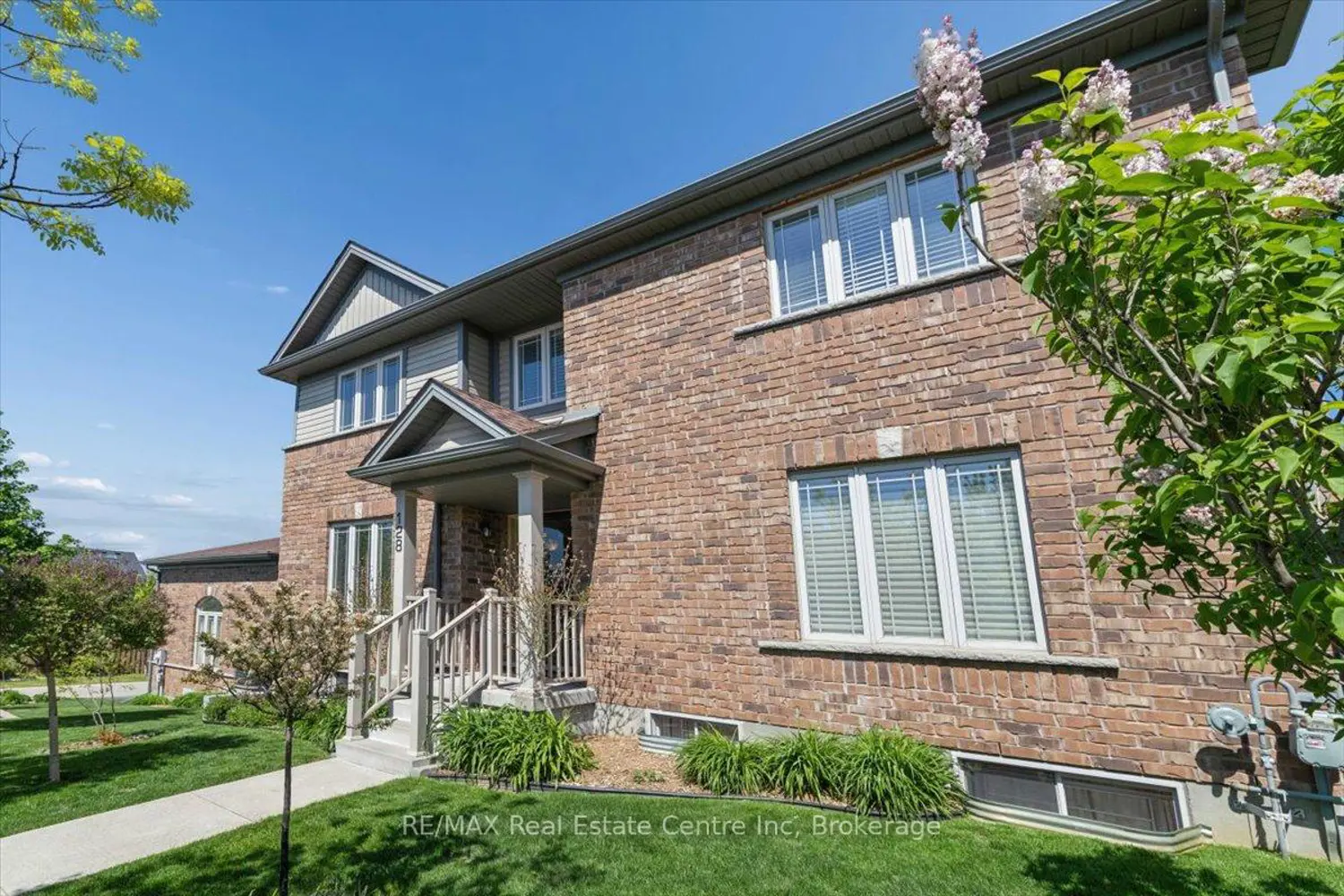 128 Ingram Drive photo 3