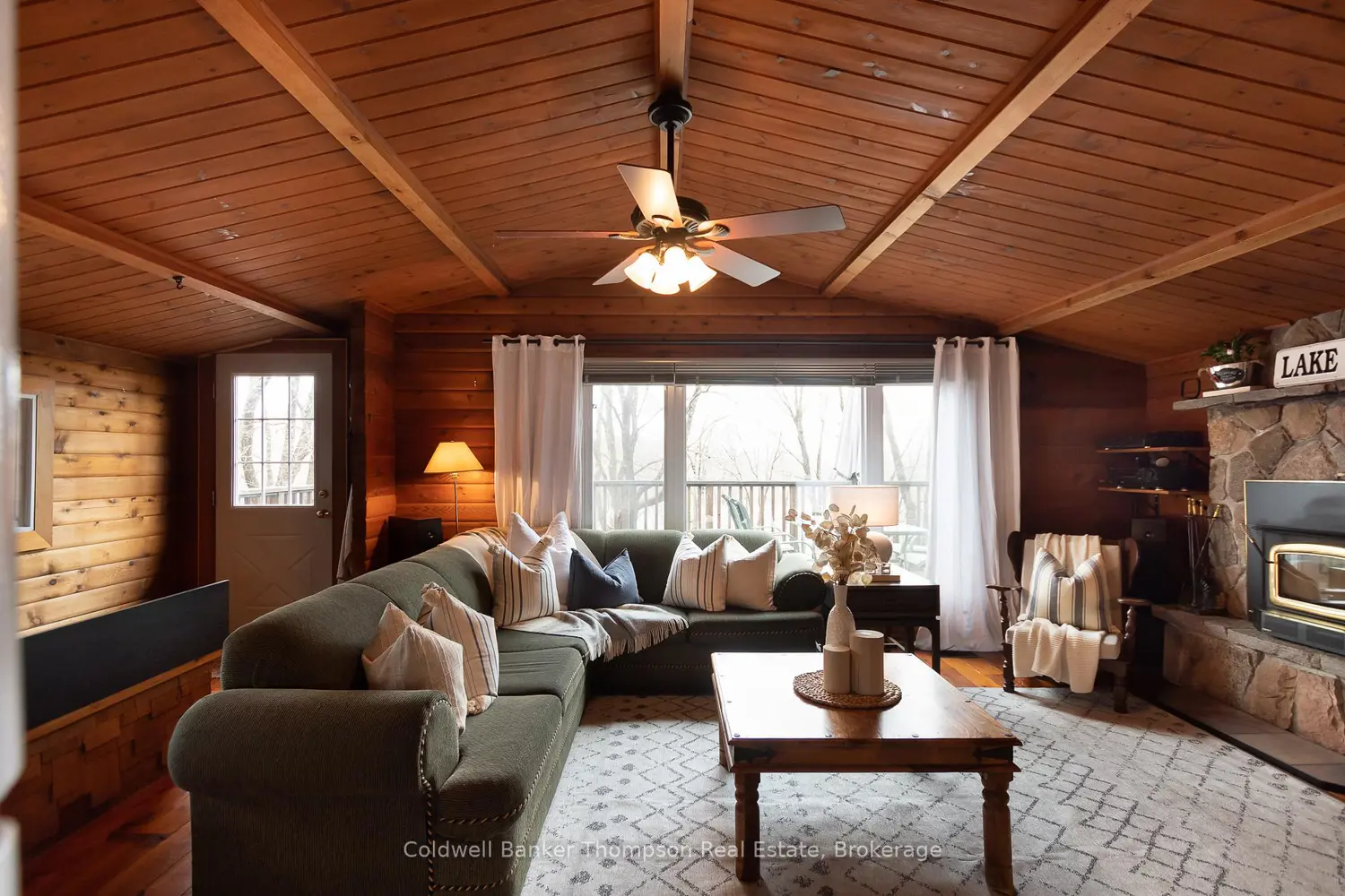 1802 Valley Road photo 4