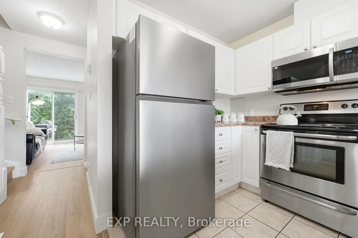 601 Columbia Forest Boulevard 3 photo 2