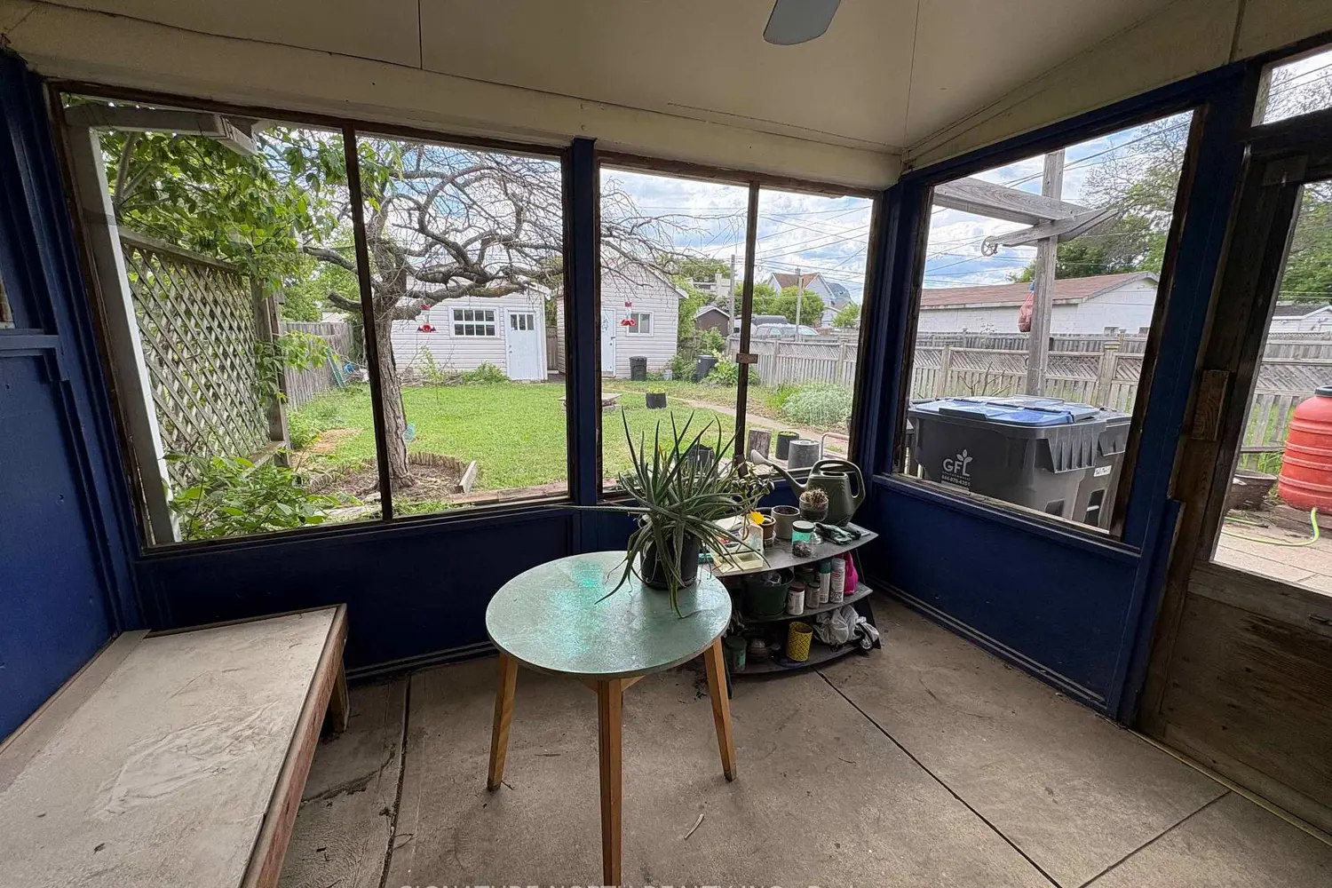 460 Mary Street photo 3