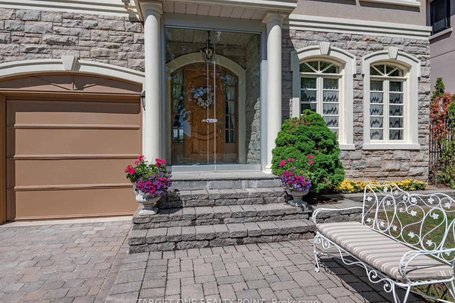 20 Ormsby Court photo 2