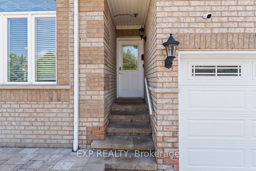 225 Ellis Crescent, Milton, ON, L9T 6B5 photo 3