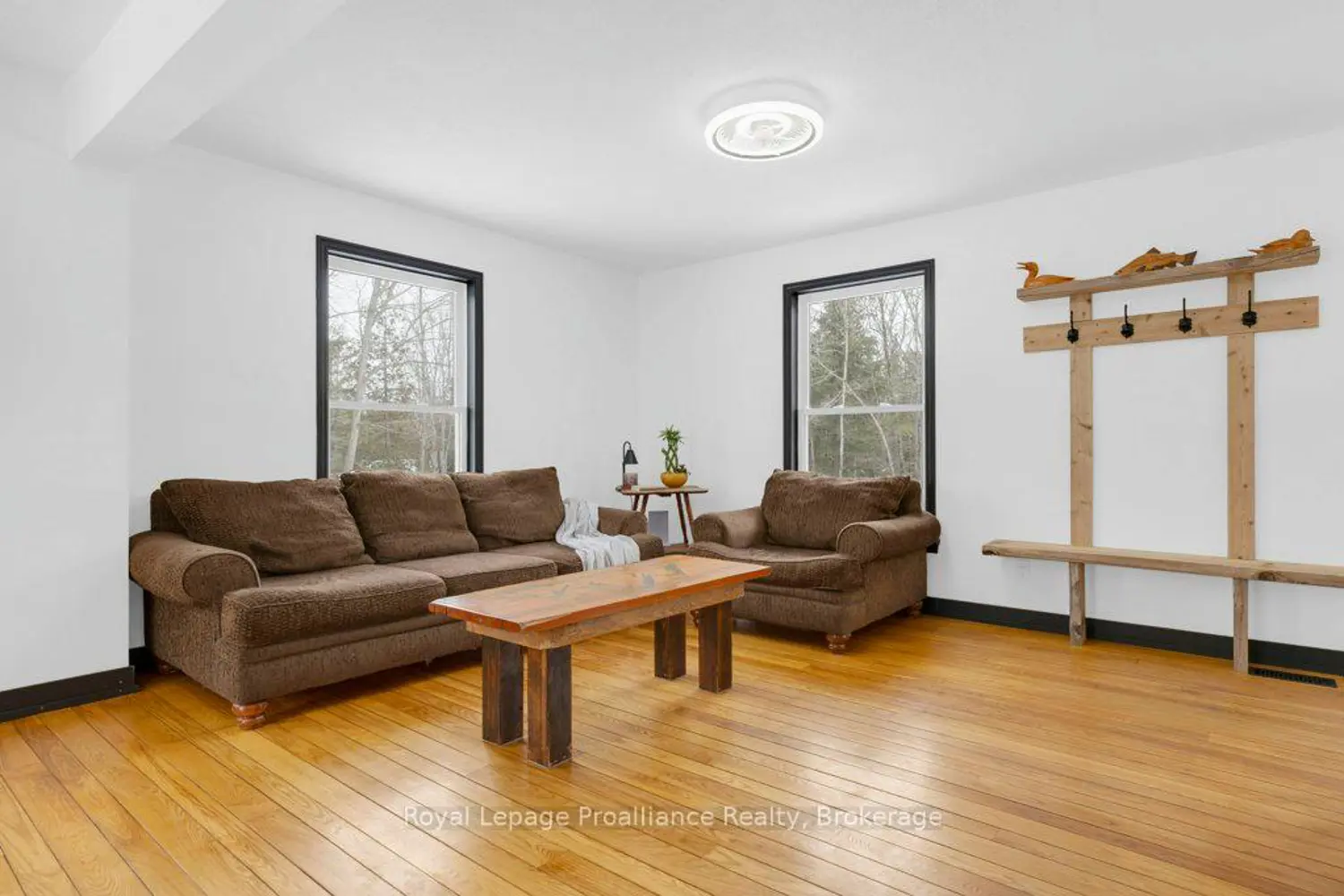 12 Cosgrove Lane photo 3