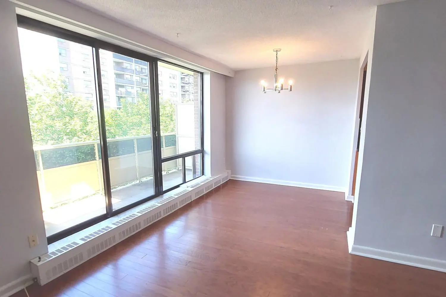 921 Midland Avenue 504 photo 5