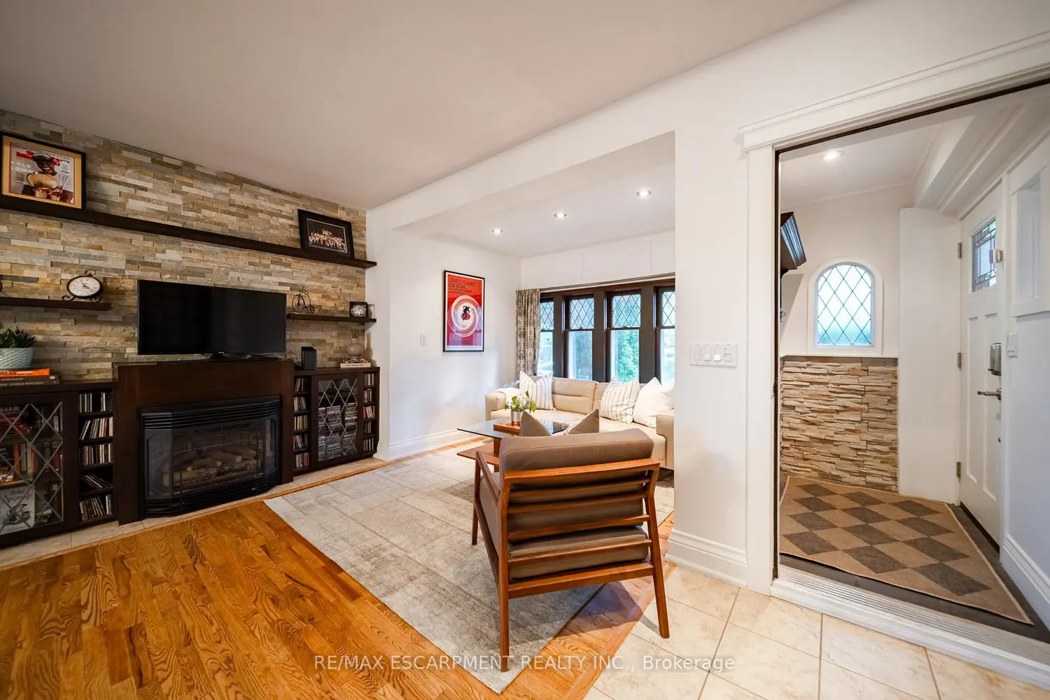 225 Oakmount Road photo 4