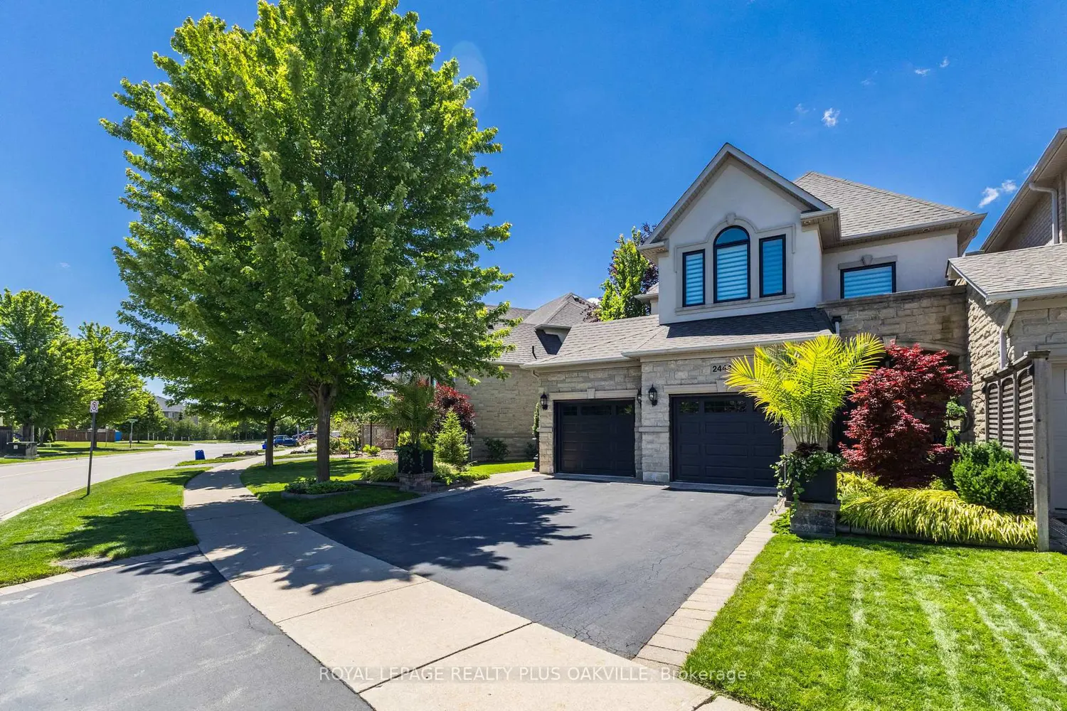 2444 Valleyridge Drive photo 3