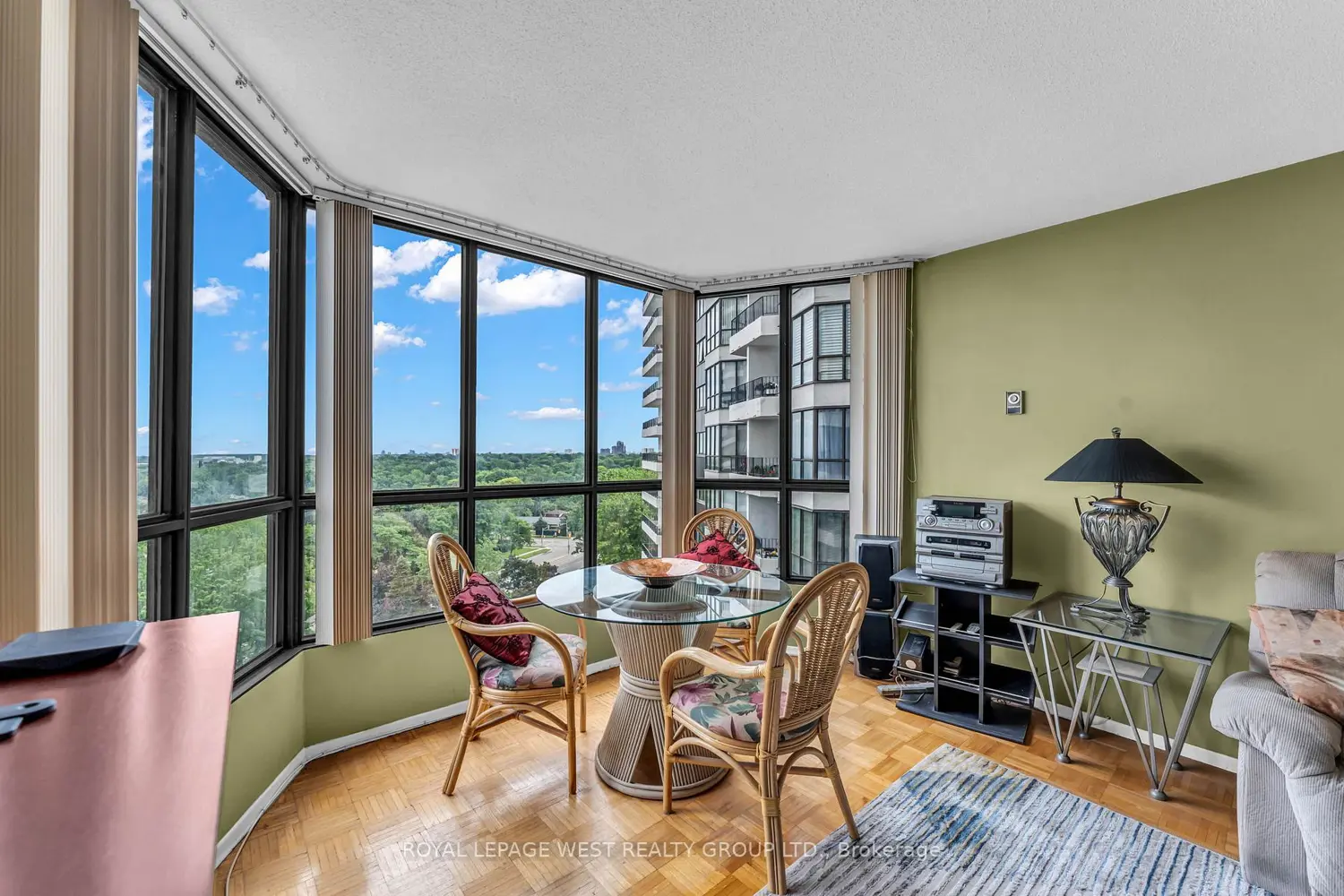 1333 Bloor Street 1014 photo 5