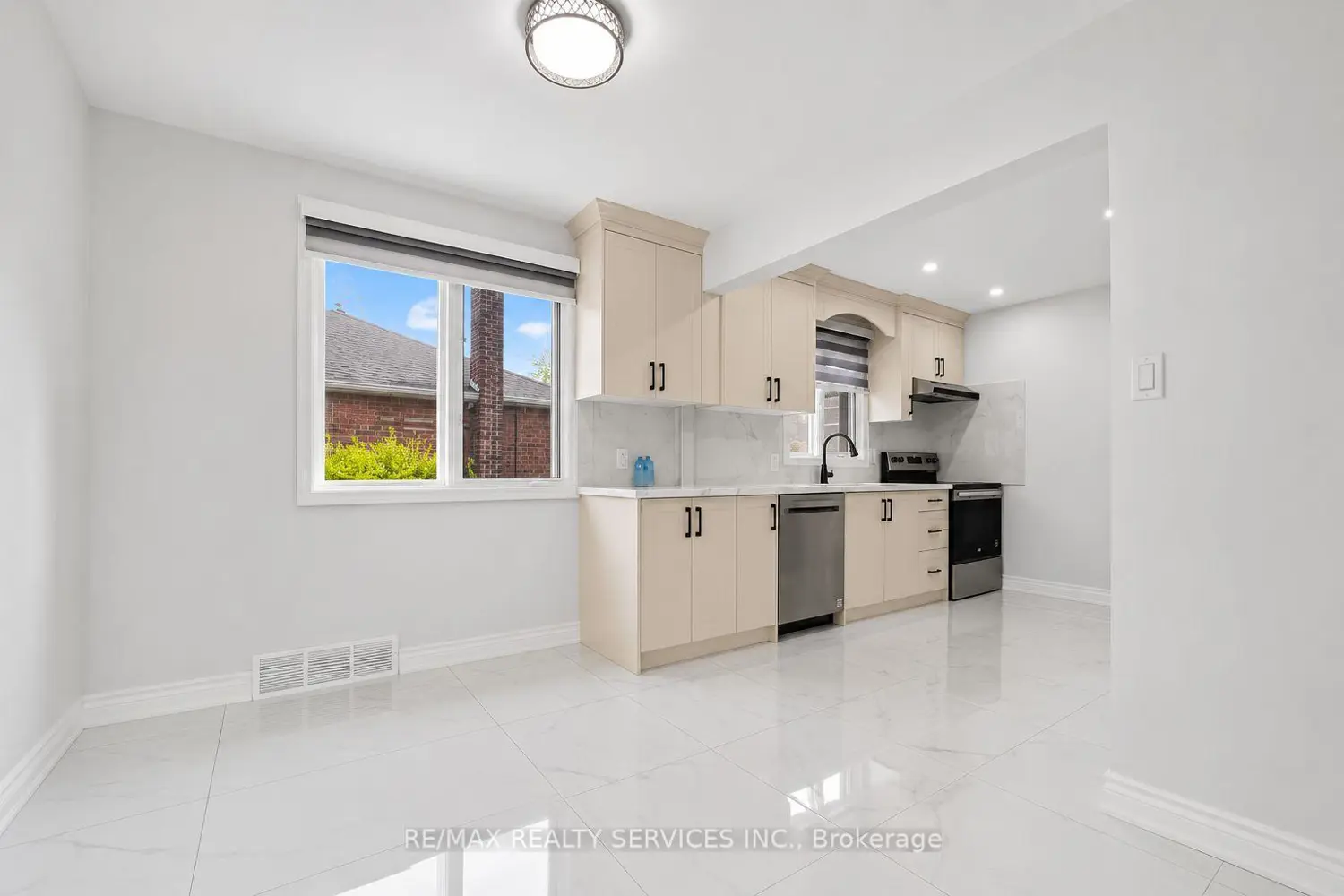 21 Gregory Street photo 5