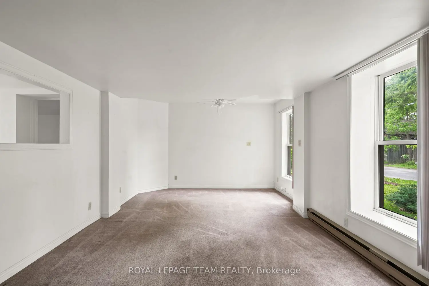 634 Elgin Street photo 5
