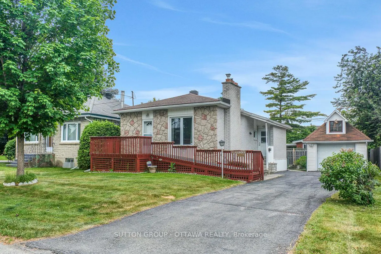 442 Wentworth Avenue photo 3