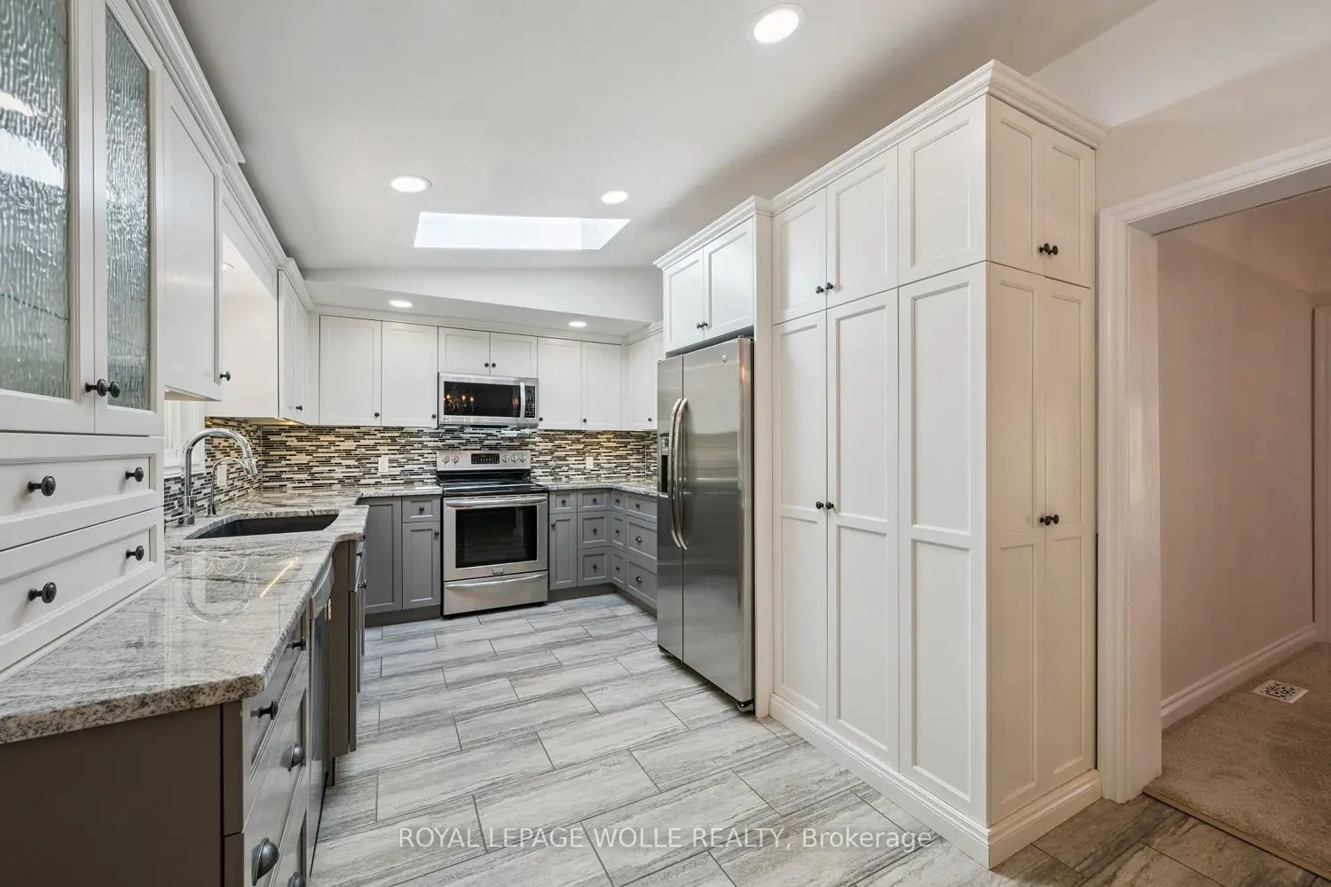 57 Maplewood Place photo 5