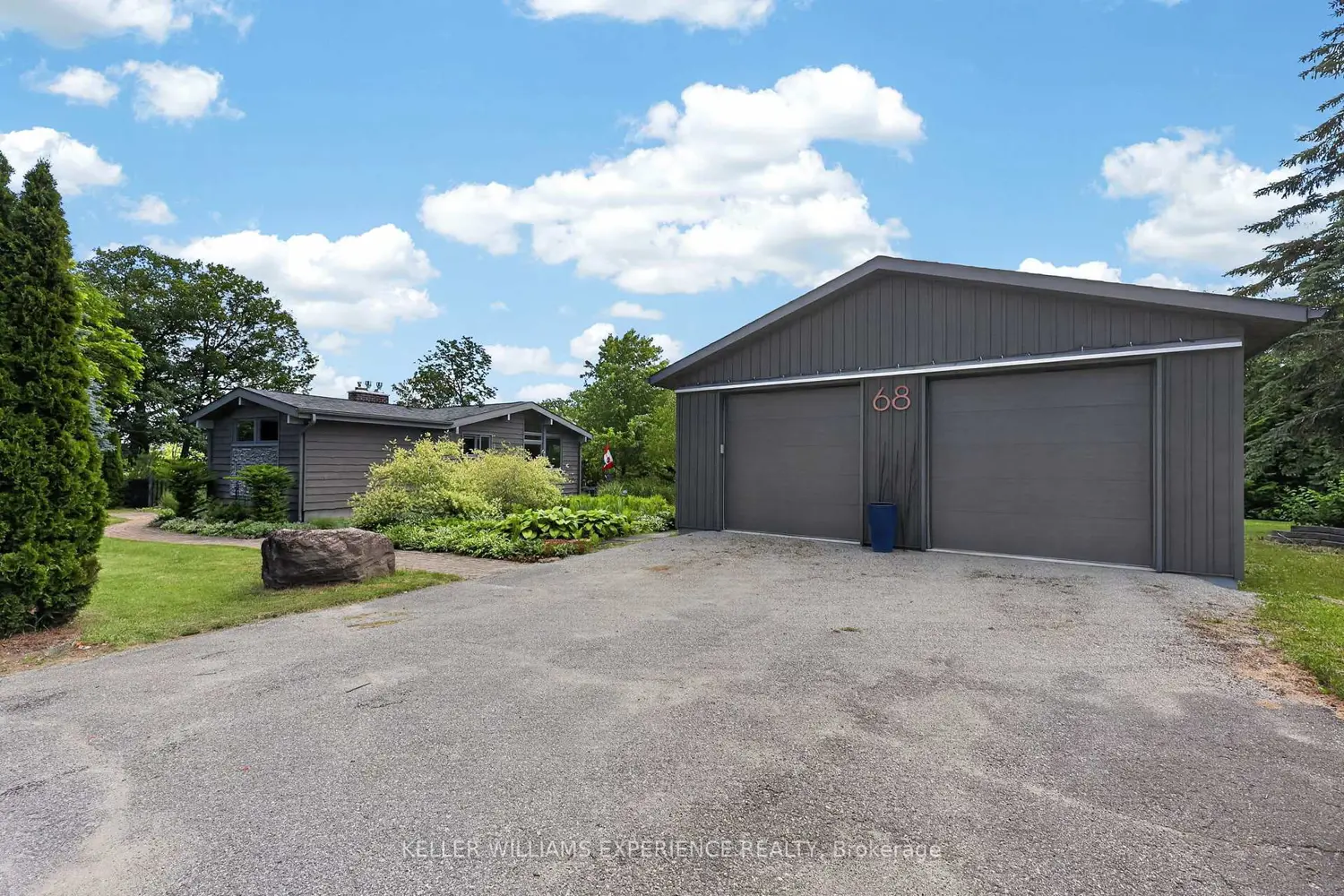 68 Royal Oak Drive photo 2