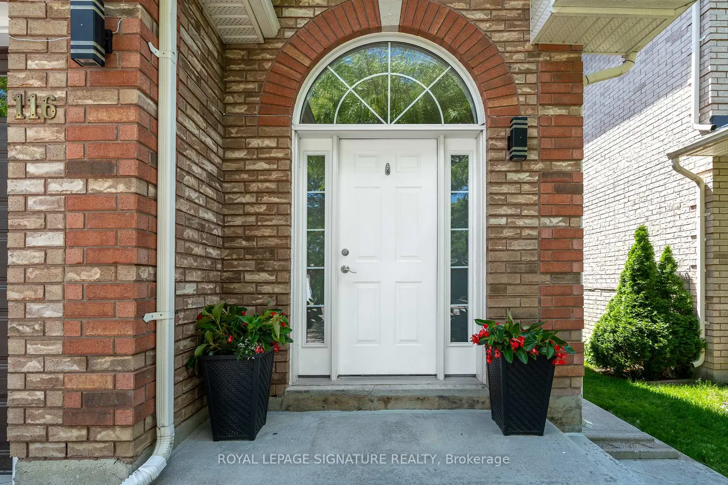 116 Clearmeadow Boulevard