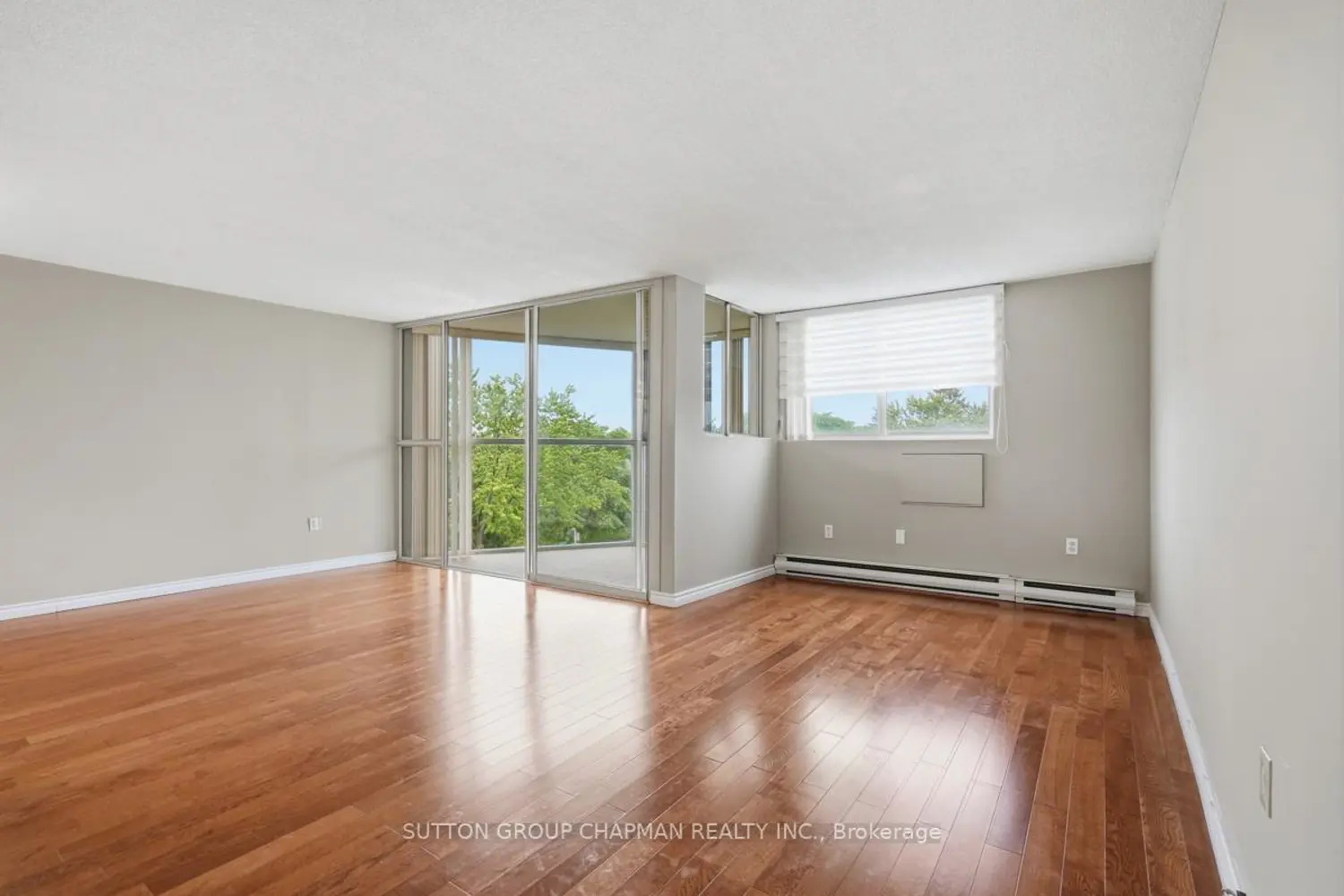 127 Belmont Drive 403 photo 2