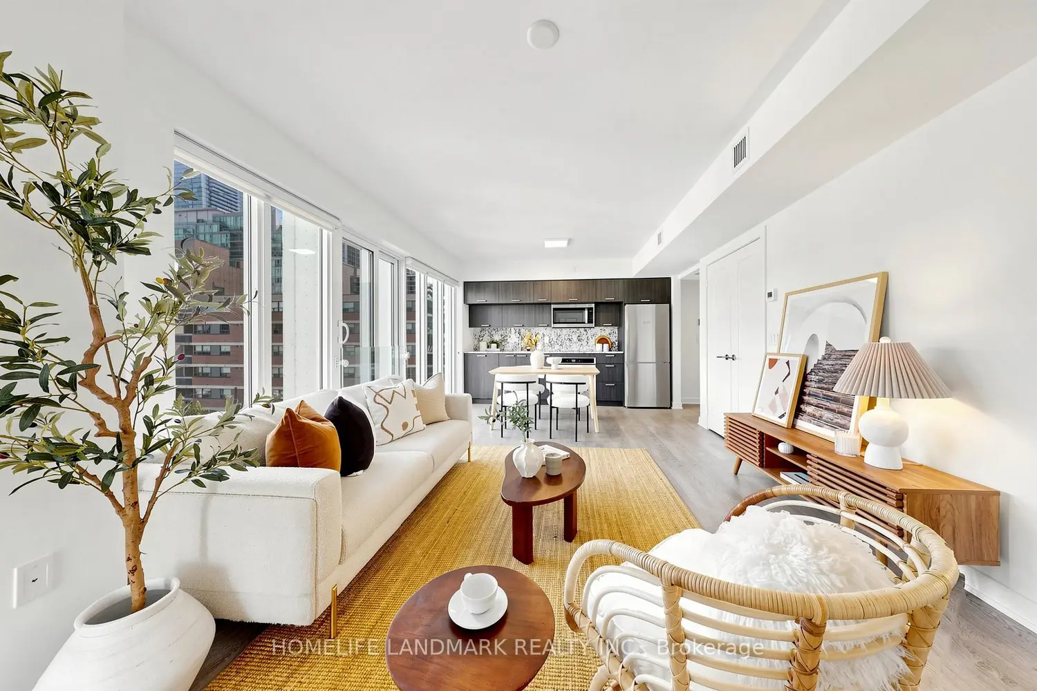 50 Mccaul Street 504 photo 4