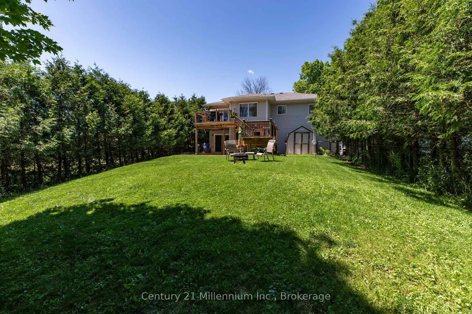 2625 9Th Avenue photo 2