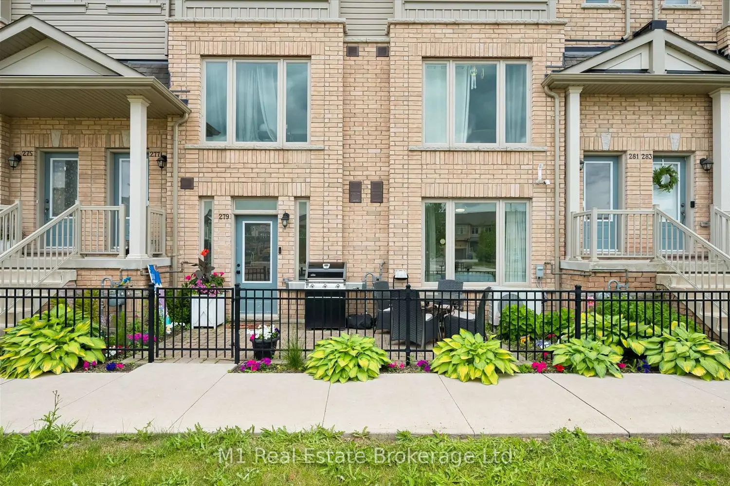 279 Law Drive photo 2